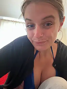 Snapshot of tinkeerbelle chatting on 06/12/26, 04:50 tinkeerbelle online show from 06/12/26, 04:50