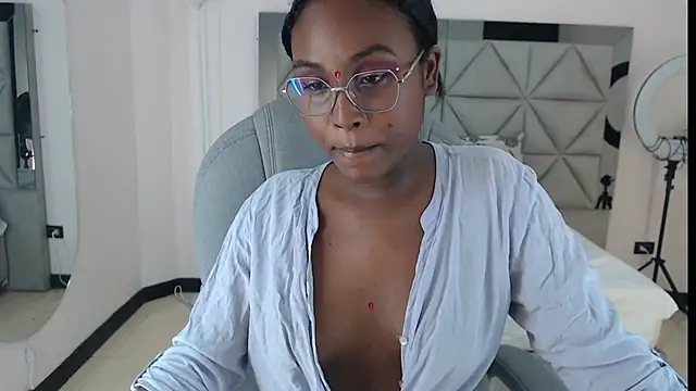 lily mendoza online show from 07/06/26, 08:00