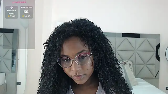 lily mendoza online show from 07/15/26, 07:52