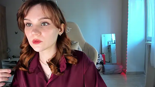Snapshot of amelia_braun chatting on 06/14/26, 02:46 amelia braun online show from 06/14/26, 02:46