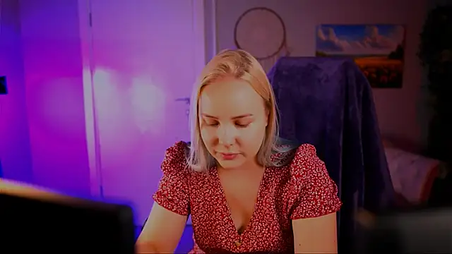 stellawatts online show from 06/25/26, 08:08