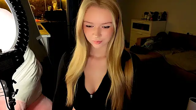 viyy online show from 07/25/26, 07:00