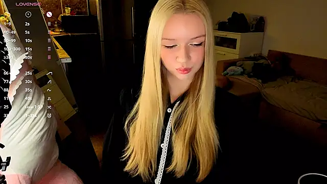 viyy online show from 07/28/26, 07:39