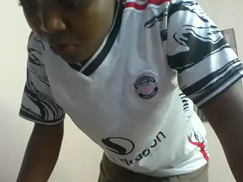 Black prettty online show from 06/25/26, 04:44