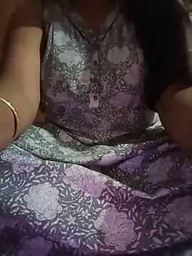 Snapshot of NEELU_VERMAA chatting on 07/21/26, 03:25 NEELU VERMAA online show from 07/21/26, 03:25