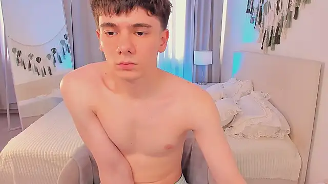 Ethan Crowe online show from 06/29/26, 03:45