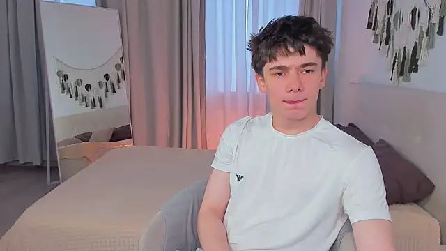 Ethan Crowe online show from 07/21/26, 03:58