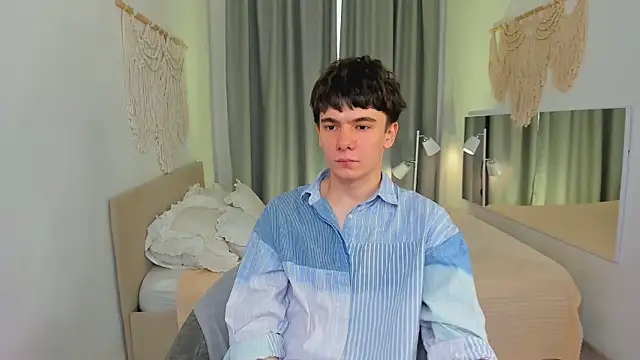 Ethan Crowe online show from 07/31/26, 10:58