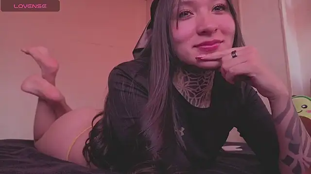isasaenz  online show from 07/27/26, 07:43