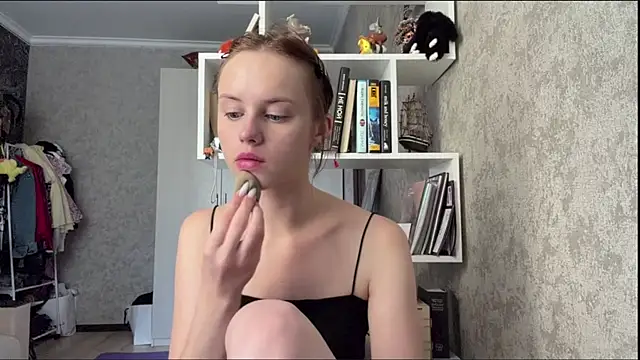 Snapshot of Mollybeans chatting on 08/06/26, 12:29 Mollybeans online show from 08/06/26, 12:29