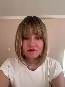 LunaFoxs online show from 06/20/26, 03:48