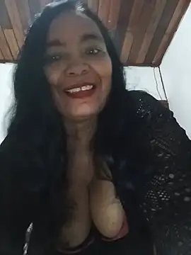 Snapshot of Ariais502026 chatting on 07/15/26, 01:27 Ariais502026 online show from 07/15/26, 01:27