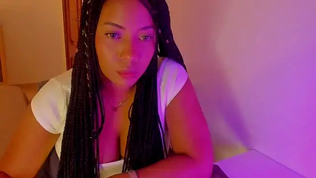 NicolePasqualott online show from 10/20/25, 07:47