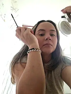 Snapshot of Mandy-moore28 chatting on 07/10/26, 06:10 Mandy-moore28 online show from 07/10/26, 06:10