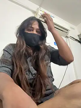 vaani tyagi online show from 07/04/26, 02:23