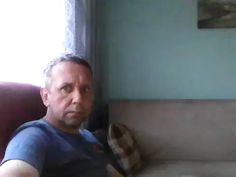 Snapshot of RafalekRozmarynowski81 chatting on 07/06/26, 03:03 RafalekRozmarynowski81 online show from 07/06/26, 03:03