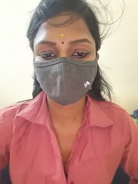 Snapshot of YALINITWO7_TAMIL chatting on 06/18/26, 01:37 YALINITWO7 TAMIL online show from 06/18/26, 01:37