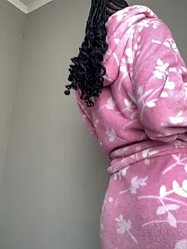 SEXY TOKYOx online show from 07/25/26, 08:56