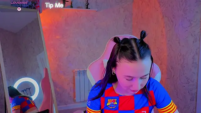  Kiki angelll  online show from 06/20/26, 02:14