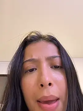 BellaSofyyy online show from 07/06/26, 05:26