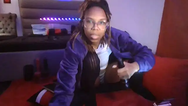 Snapshot of Opal_Rainbow chatting on 03/21/26, 01:32 Opal Rainbow online show from 03/21/26, 01:32