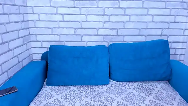 RoxyyLuxe online show from 06/25/26, 05:34