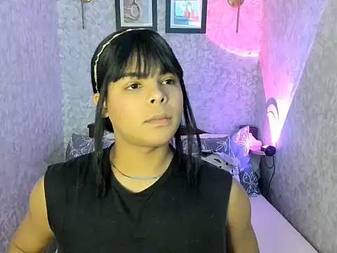 Snapshot of emily_rosue_ chatting on 07/22/26, 09:06 emily rosue online show from 07/22/26, 09:06