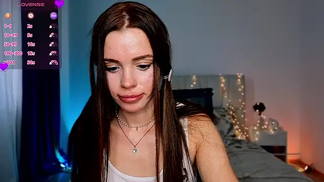 Little cuti1e online show from 07/17/26, 11:06