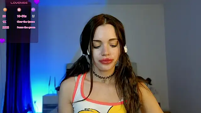 Little cuti1e online show from 07/29/26, 09:40