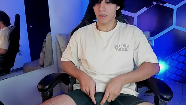 Alexx Cano  online show from 08/08/26, 03:19