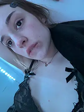 Snapshot of lliimmaaa chatting on 06/19/26, 11:30 lliimmaaa online show from 06/19/26, 11:30