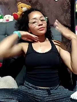 Snapshot of Estrella2001 chatting on 06/18/26, 08:46 Estrella2001 online show from 06/18/26, 08:46