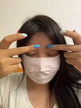 yiyi-love online show from 06/16/26, 02:19