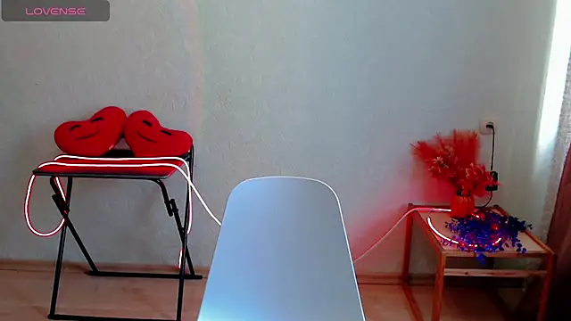 ElaraJons online show from 07/29/26, 07:06