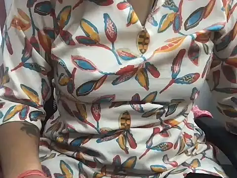 Kashmiri Queen online show from 06/16/26, 07:55