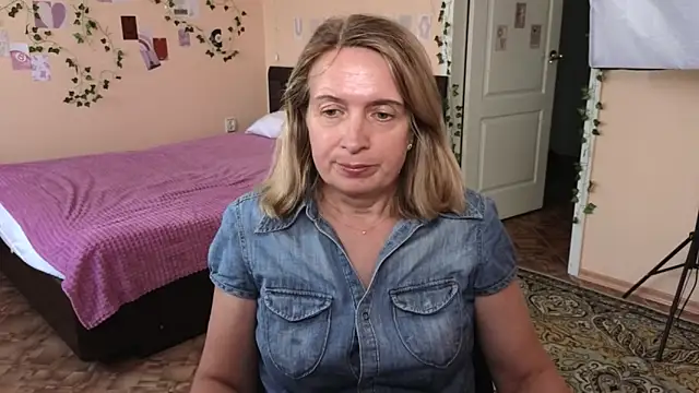 Snapshot of Melissa_Lie chatting on 06/16/26, 10:29 Melissa Lie online show from 06/16/26, 10:29