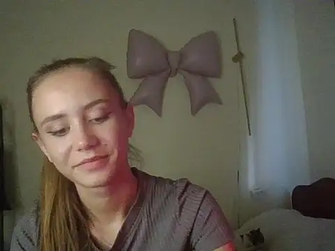 Snapshot of MyLittle_Flame_ chatting on 06/29/26, 01:33 MyLittle Flame online show from 06/29/26, 01:33