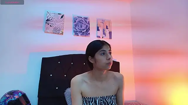 Snapshot of Dahlia__Vixen chatting on 08/01/26, 11:42 Dahlia Vixen online show from 08/01/26, 11:42