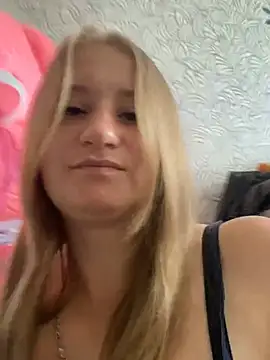 Snapshot of Emilia_ki chatting on 06/19/26, 11:14 Emilia ki online show from 06/19/26, 11:14