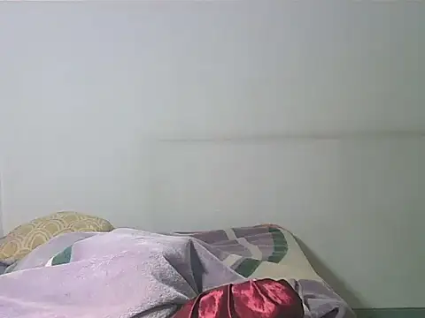 Snapshot of JasmineXX1 chatting on 06/17/26, 03:53 JasmineXX1 online show from 06/17/26, 03:53