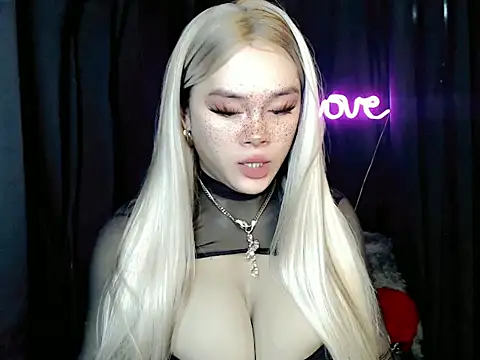 ExpensiveTiffanyxx online show from 07/03/26, 12:00