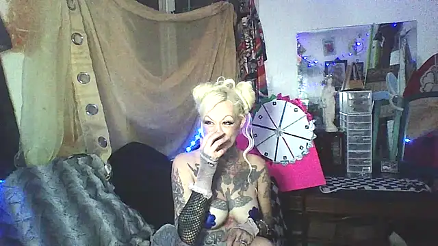 in my bunny online show from 07/28/26, 06:09