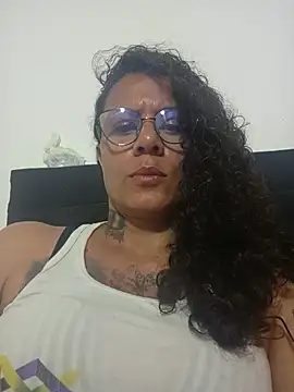 Snapshot of Claro_de_Luna chatting on 06/20/26, 12:47 Claro de Luna online show from 06/20/26, 12:47