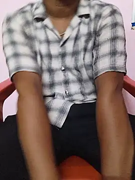 Snapshot of velchennai chatting on 06/19/26, 02:43 velchennai online show from 06/19/26, 02:43