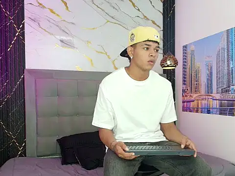 nova mitchell7 online show from 07/05/26, 12:23