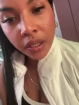 sophiagomezx online show from 06/17/26, 06:20
