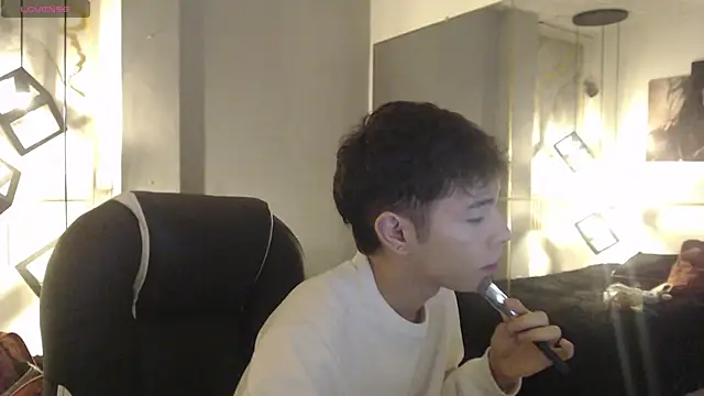 Snapshot of ash_ka chatting on 06/27/26, 12:22 ash ka online show from 06/27/26, 12:22
