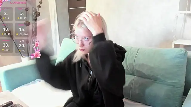 Nika-Smith online show from 08/09/26, 09:25