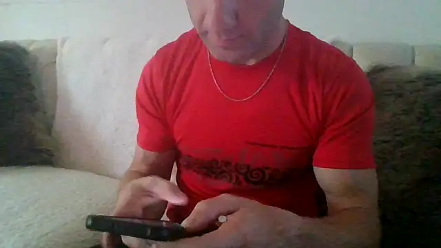 HotStraightDude online show from 06/18/26, 03:05