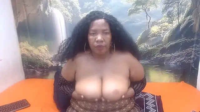CURVYELEGANCExxx online show from 07/10/26, 03:25